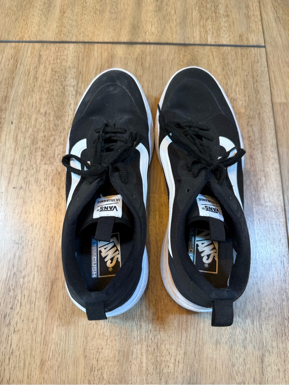 Vans Black and White Men's Low-Top Sneakers